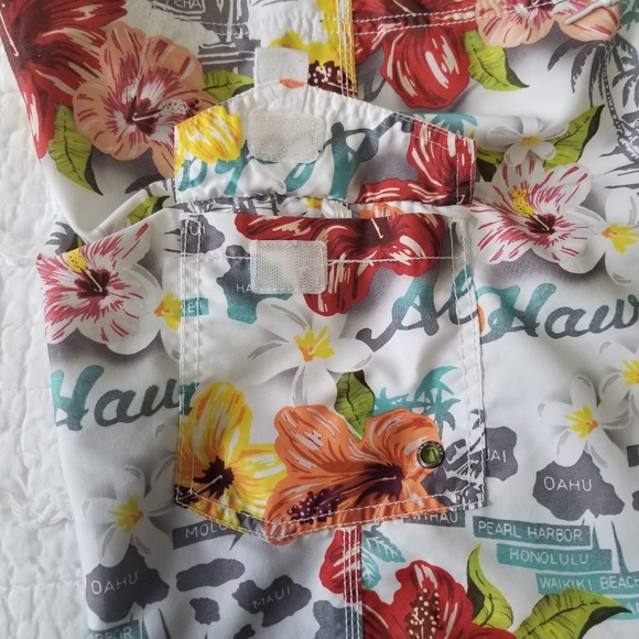 Old Navy Hawaiian Swim Shorts Board Shorts S EUC - Picture 3 of 9
